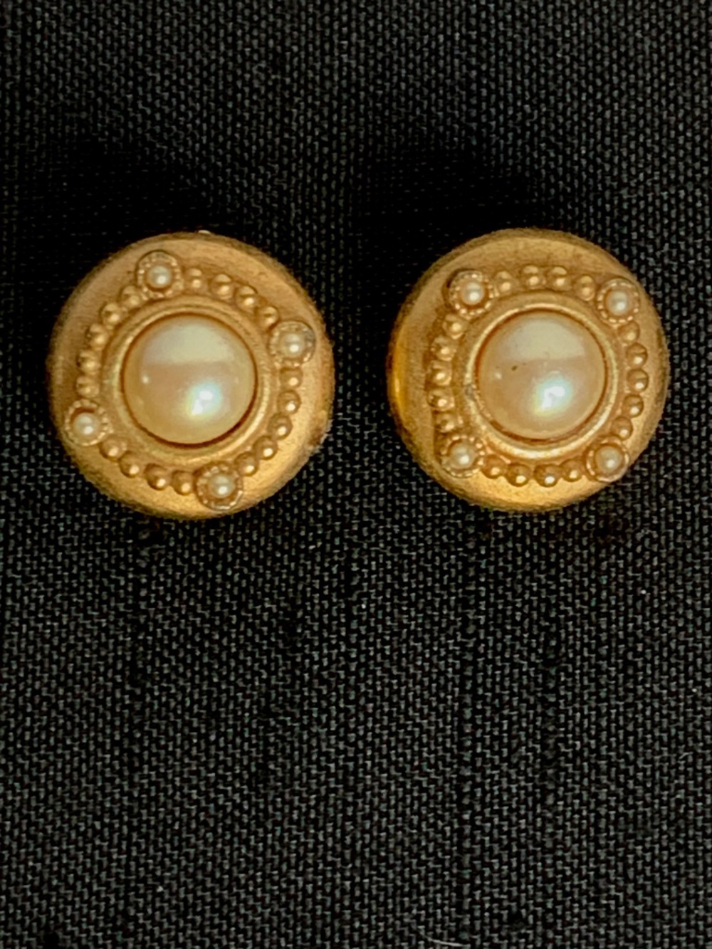 Vintage Graziano Gold Tone Clip Earrings Textured Statement